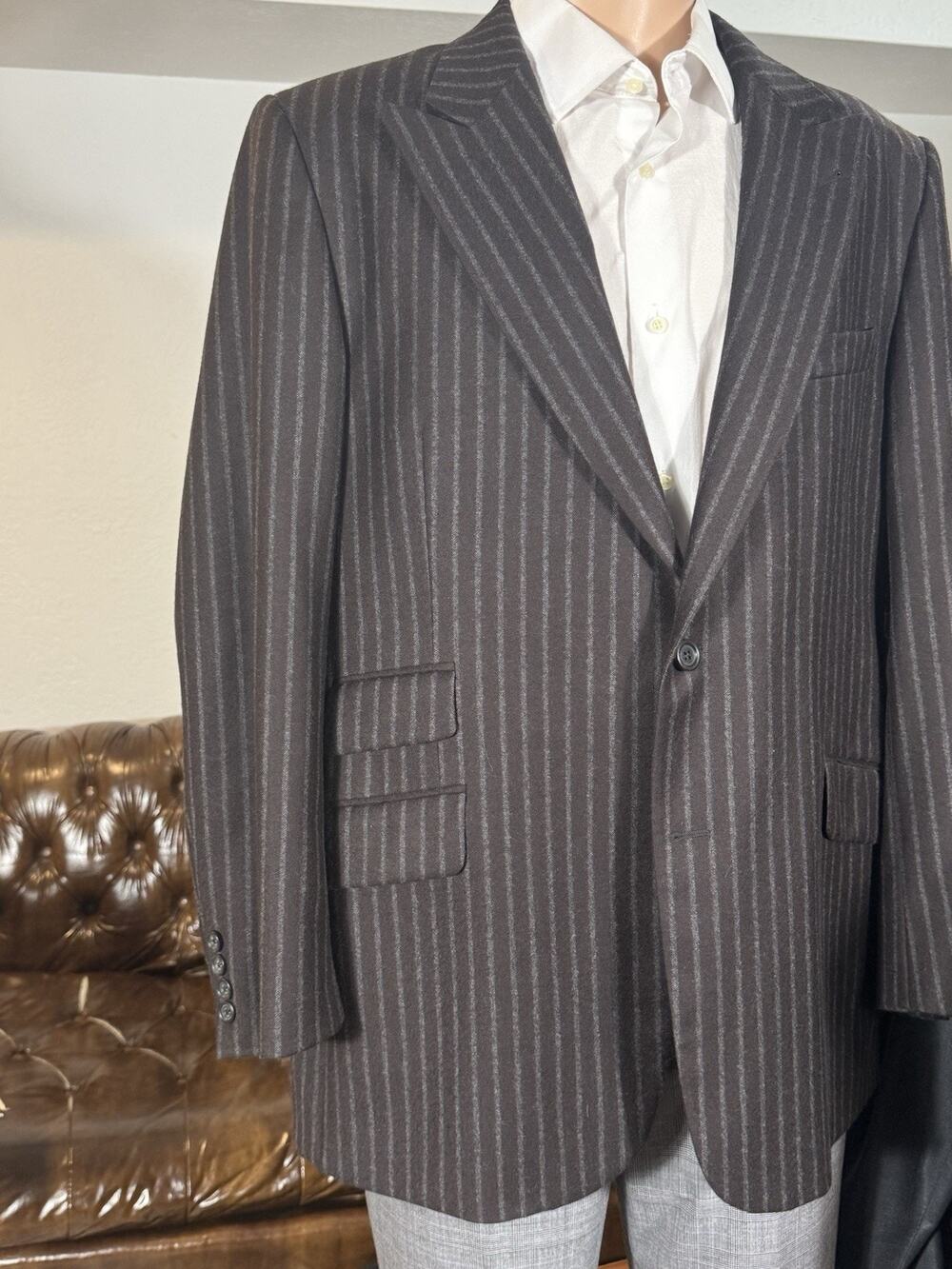 Burberry London Brown Flannel Chalkstripe Suit Peak Lapel 44R 40x28.5 Trousers